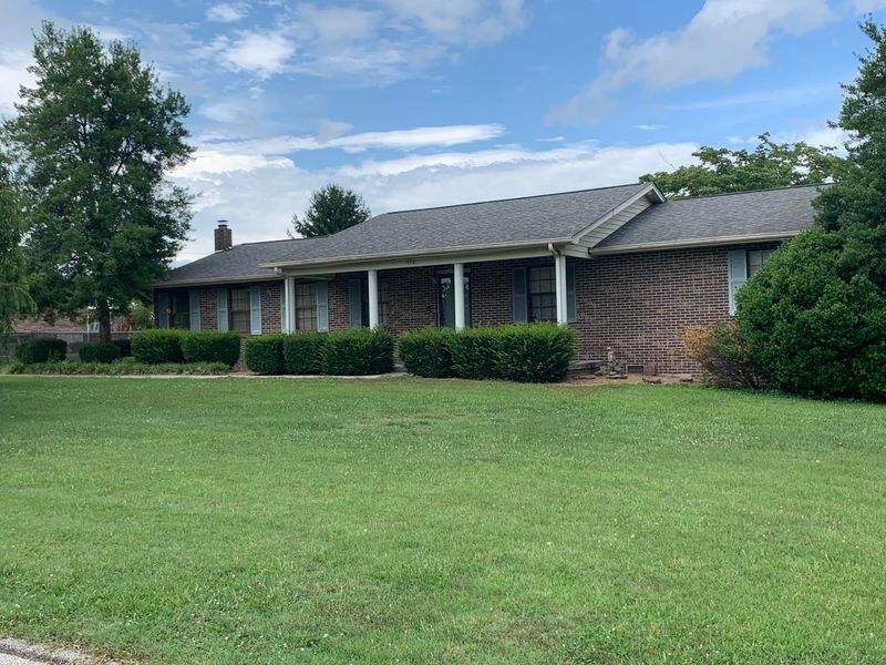 716 Eblen Cir, Kingston, TN 37763