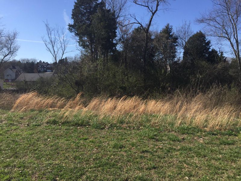 716 Glenfield Dr, Lenoir City, TN 37771