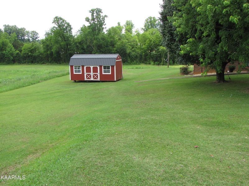 716 Old State Rd, Tellico Plains, TN 37385