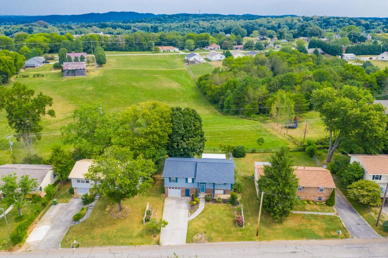 716 Providence Rd, Maryville, TN 37804