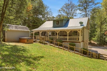 716 Regent Ct, Maryville, TN 37803