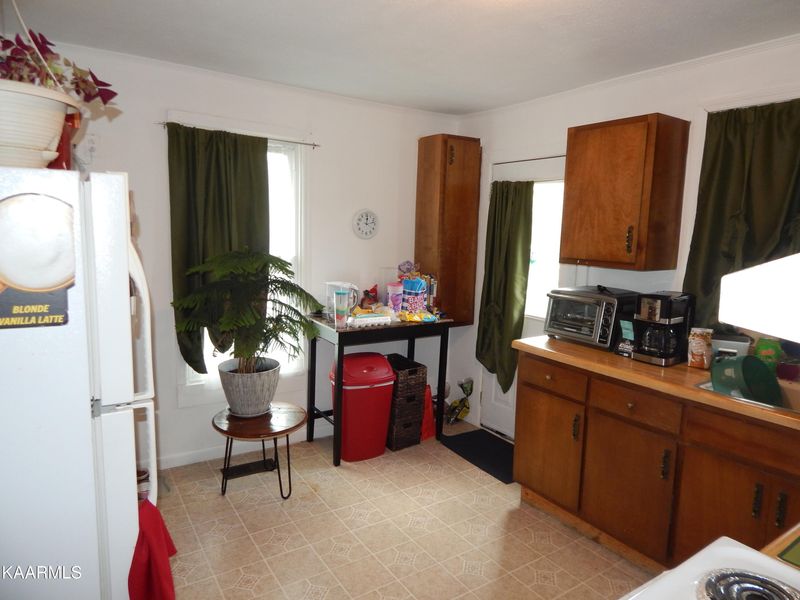 716 Sharp St, Clinton, TN 37716