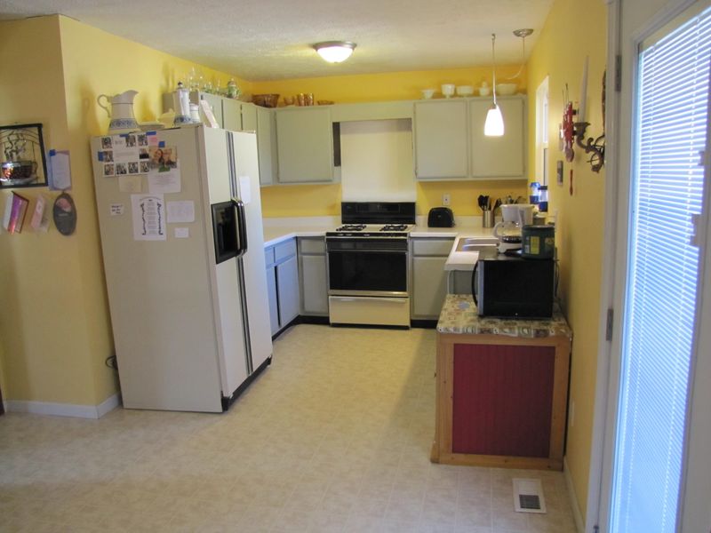 716 Sleepy Hollow Rd, Oliver Springs, TN 37840