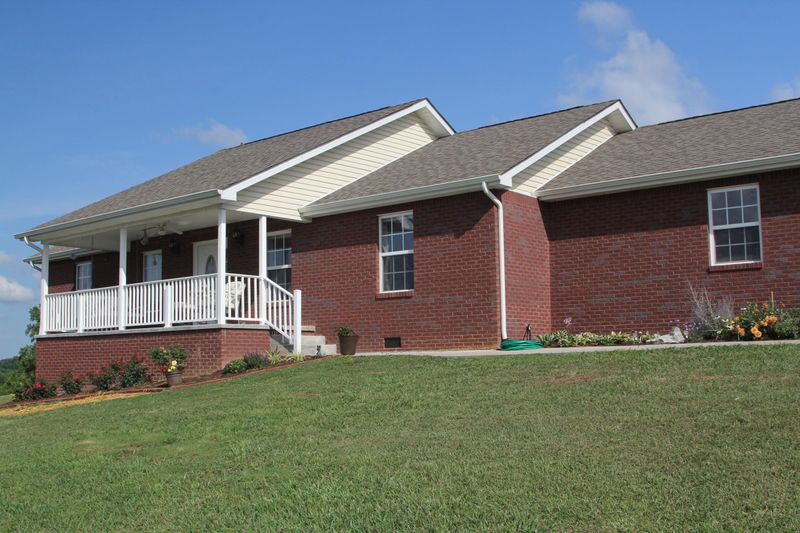 716 Tuckahoe View Tr, Kodak, TN 37764