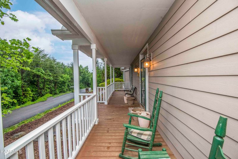 717 Bear Den Rd, Townsend, TN 37882