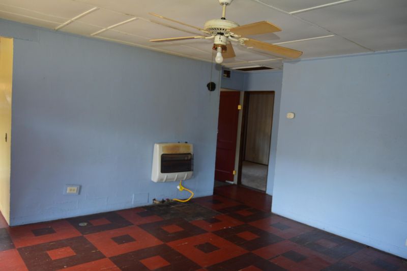 717 Clifty St, Harriman, TN 37748