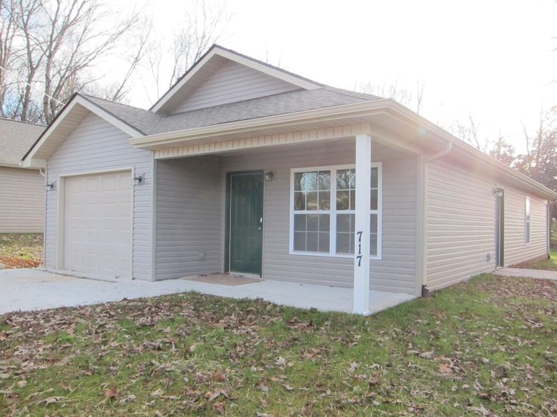 717 Front St, Maryville, TN 37804