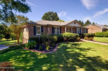 717 Kempton Rd, Knoxville, TN 37909