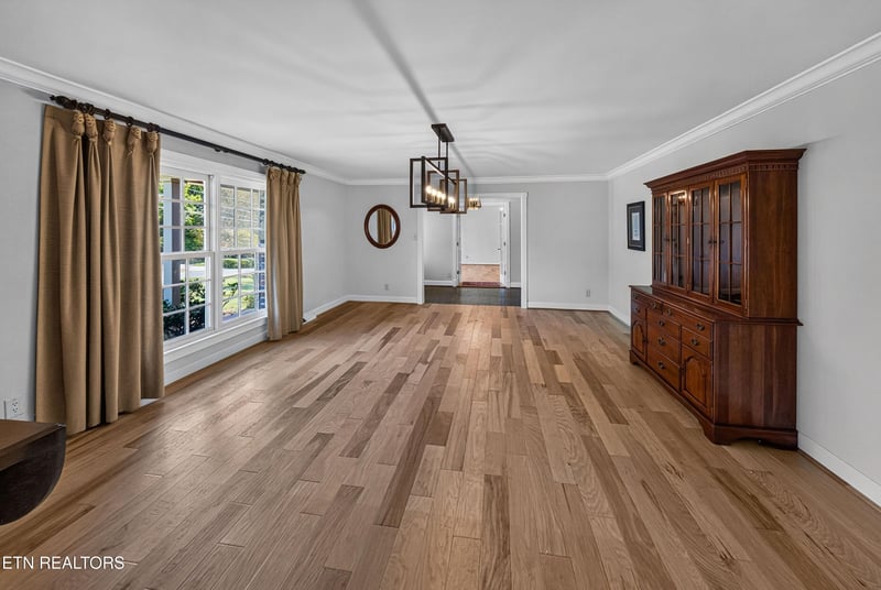 717 Kempton Rd, Knoxville, TN 37909