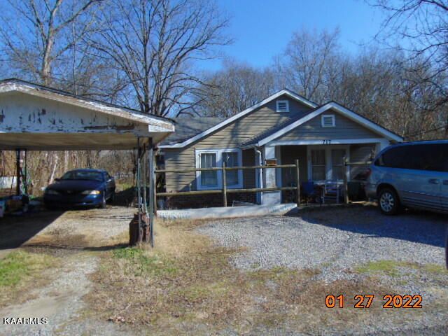 717 Riverview Rd, Lenoir City, TN 37771