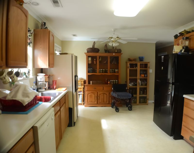717 Stowers Dr, Corryton, TN 37721