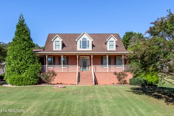 718 Bowman Bend Rd, Harriman, TN 37748