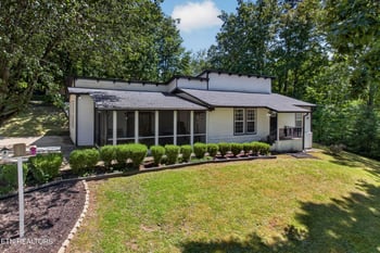 718 Hathburn Dr, Rockwood, TN 37854