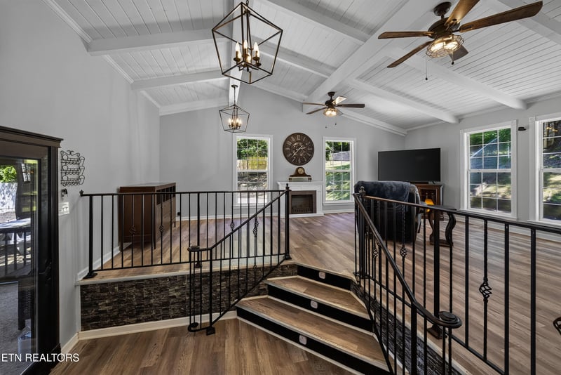 718 Hathburn Dr, Rockwood, TN 37854
