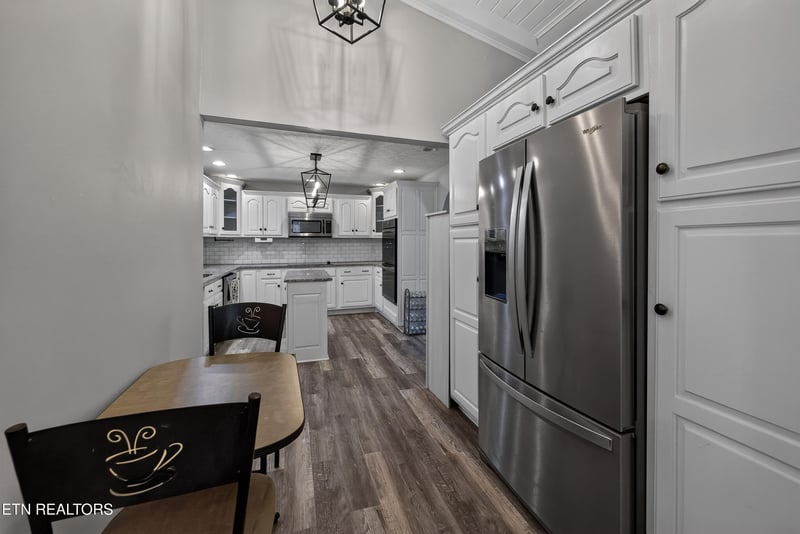 718 Hathburn Dr, Rockwood, TN 37854