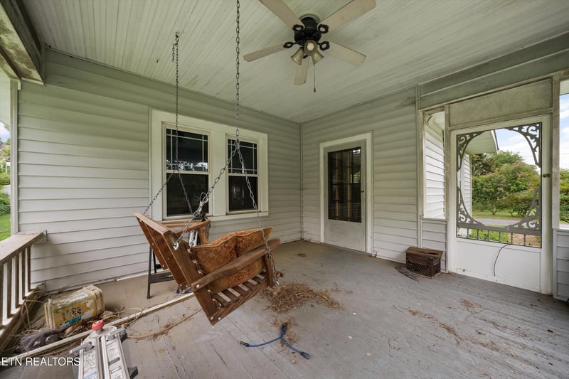 718 N Kingston Ave, Rockwood, TN 37854
