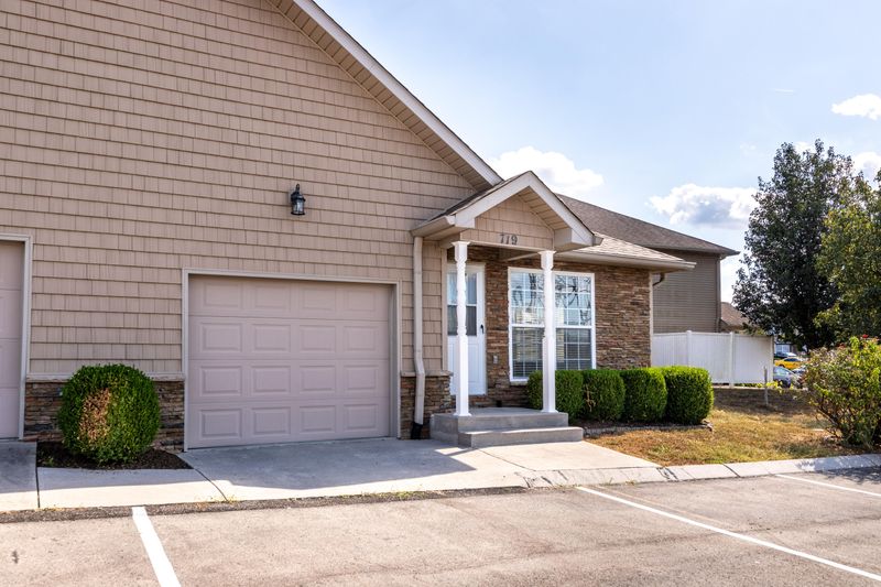 719 Casey Ln, Maryville, TN 37801