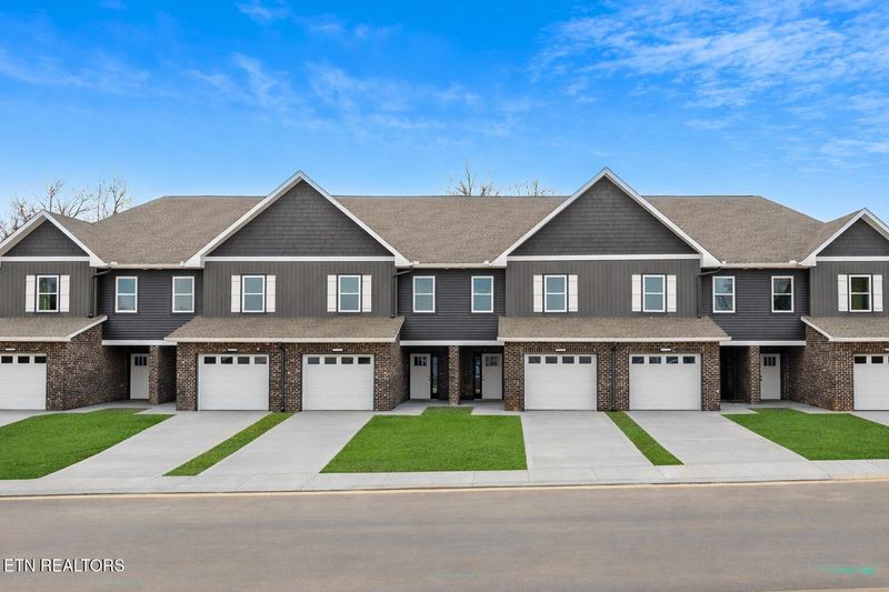719 Haig St, Maryville, TN 37801