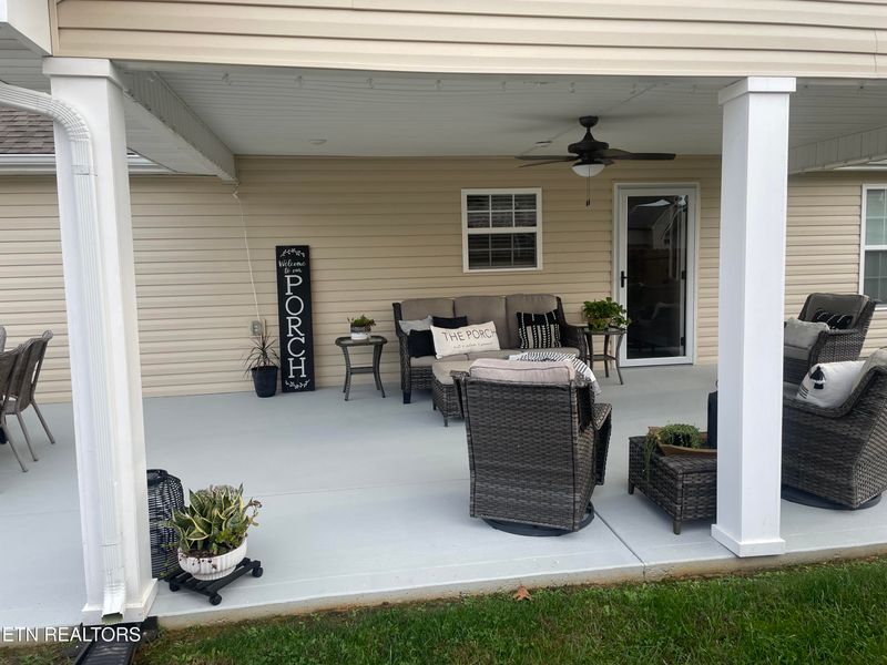719 Hunter Crest Rd, Maryville, TN 37803