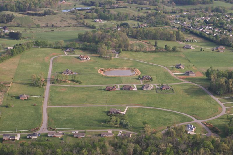 719 Majestic Mtns Blvd, Walland, TN 37886