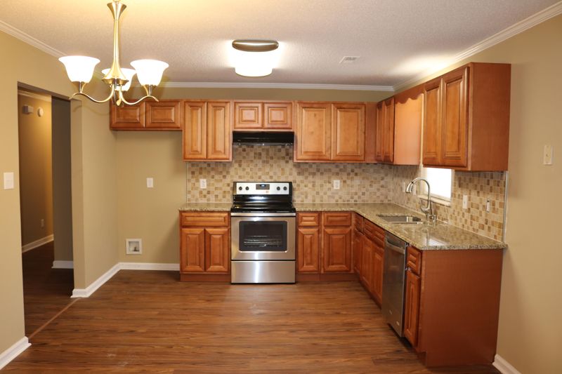 719 Meadow Ridge Rd, Walland, TN 37886