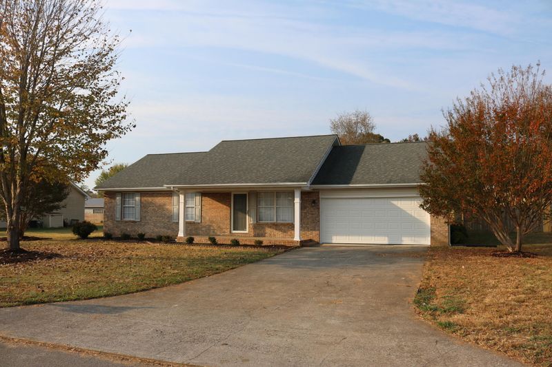 719 Meadow Ridge Rd, Walland, TN 37886