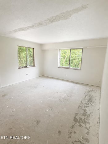719 NW Murray Drive Rd, Knoxville, TN 37912