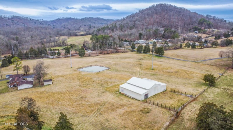 719 Possum Valley Rd #380 Hic, Maynardville, TN 37807