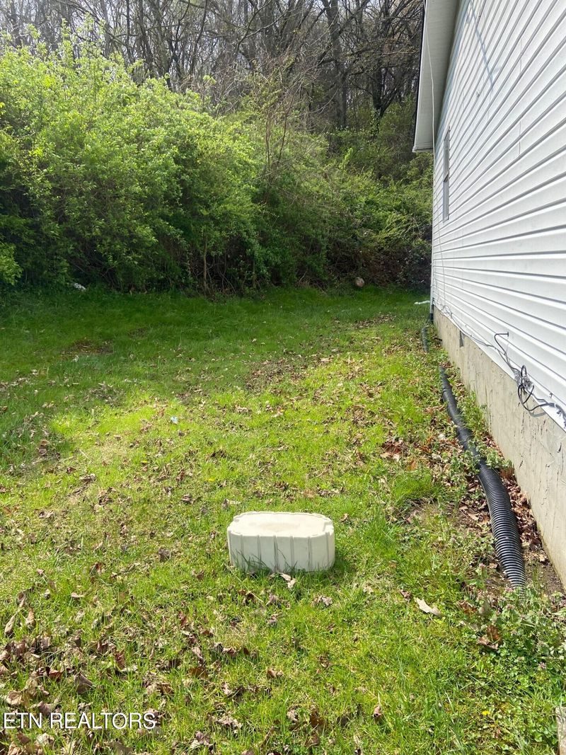 719 Riceville Rd, Athens, TN 37303