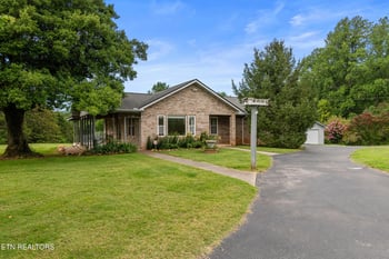 7197 Old Tuckaleechee Rd, Townsend, TN 37882