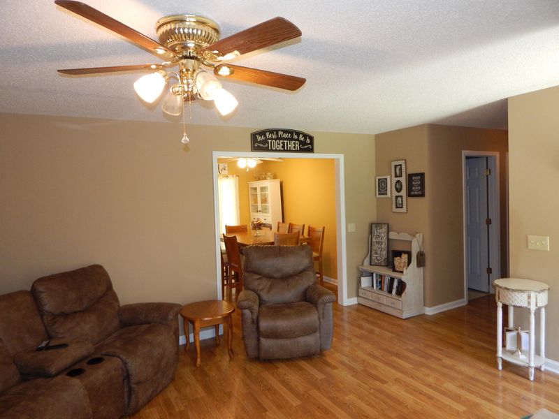 72 Pear Cir, Crossville, TN 38555
