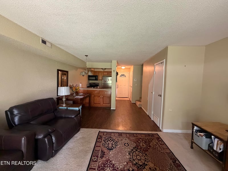 72 Wilshire Heights Dr, Crossville, TN 38558