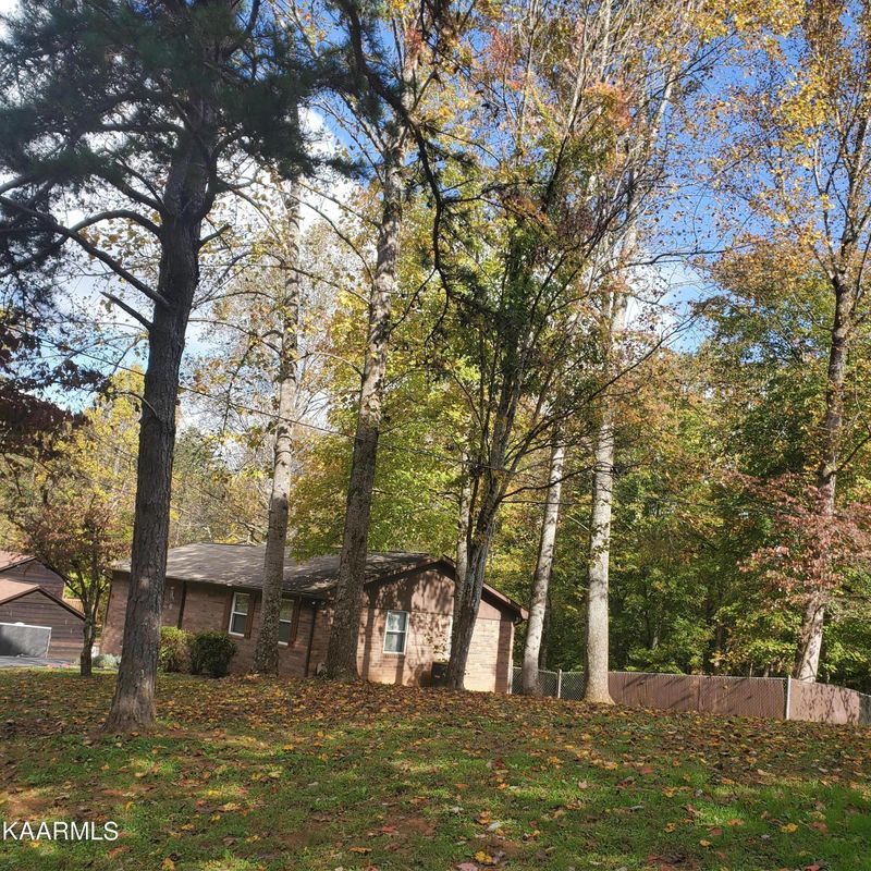 720 Chris Hill Dr, Seymour, TN 37865