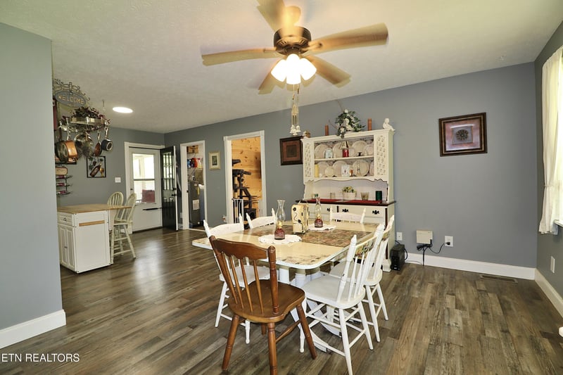 720 Cooper Lake Rd, Oneida, TN 37841