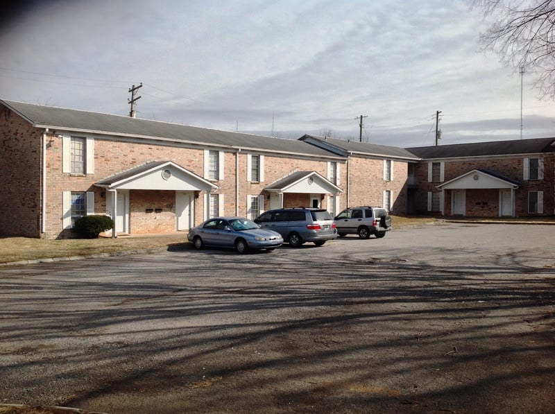 720 Merchant Dr, Knoxville, TN 37912