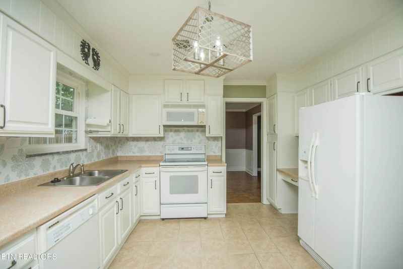 720 Montvue Ave, Kingston, TN 37763