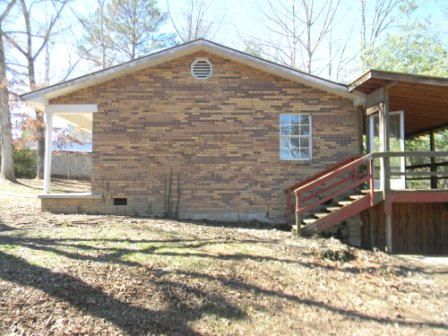 720 Poplar Ln, Oneida, TN 37841