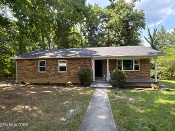 720 Poplar Ln, Winfield, TN 37892