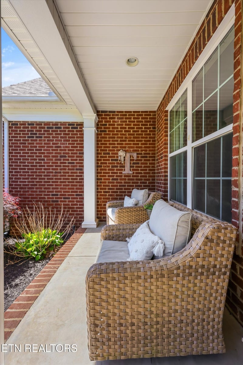 720 Witherspoon Ln, Knoxville, TN 37934