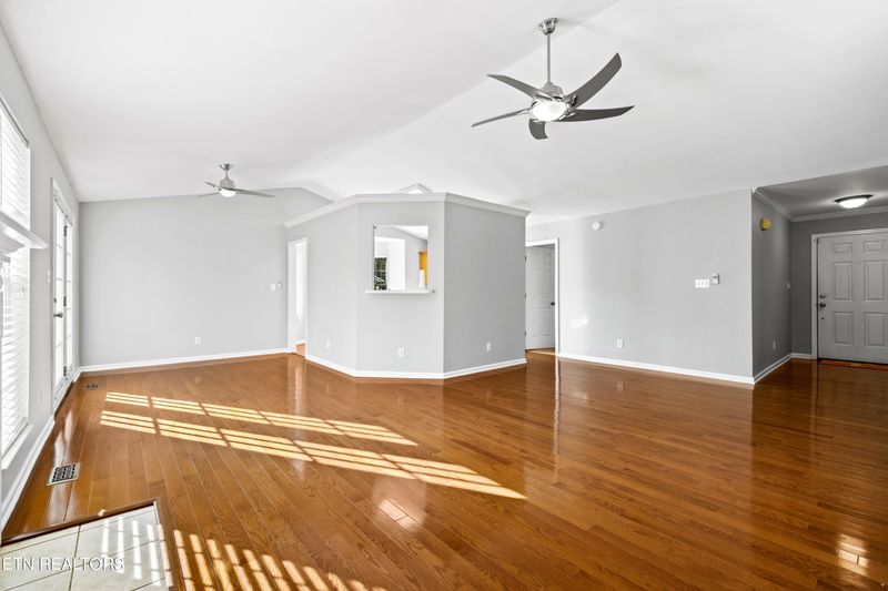 7200 Autumn View Ln, Powell, TN 37849