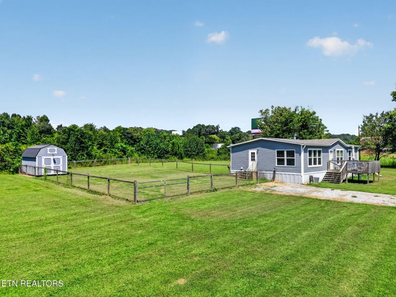7202 Hotchkiss Valley Rd, Loudon, TN 37774