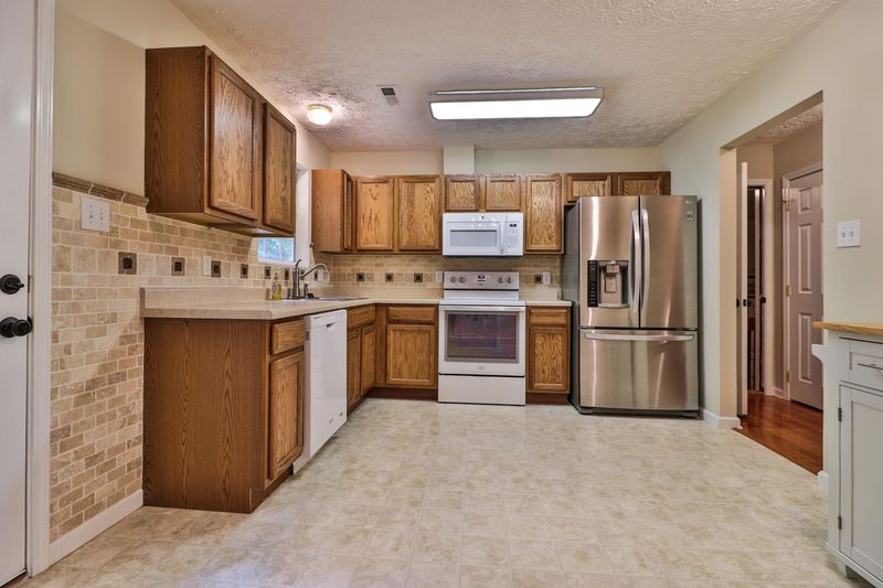 7203 Sunset Ridge Ln, Knoxville, TN 37920