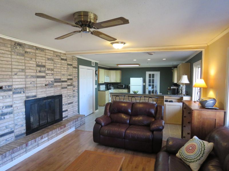 7205 Cresthill Dr, Knoxville, TN 37919