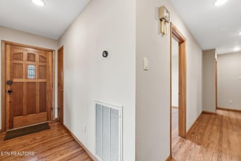 7205 Majestic Ln, Knoxville, TN 37918