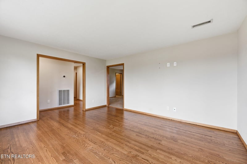 7205 Majestic Ln, Knoxville, TN 37918