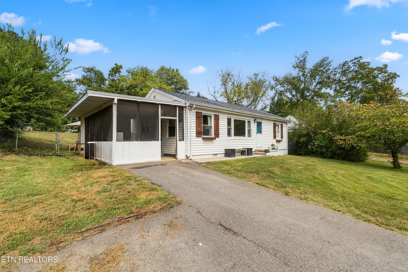 7205 S Northshore Dr, Knoxville, TN 37919