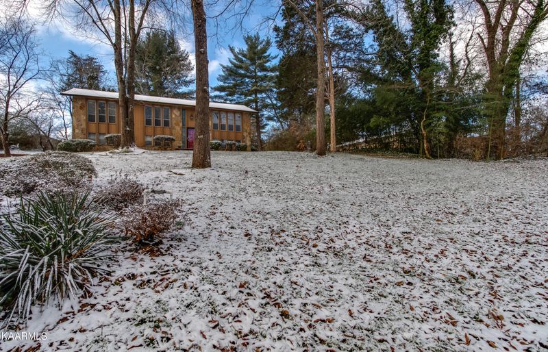 721 Crest Forest Rd, Knoxville, TN 37923