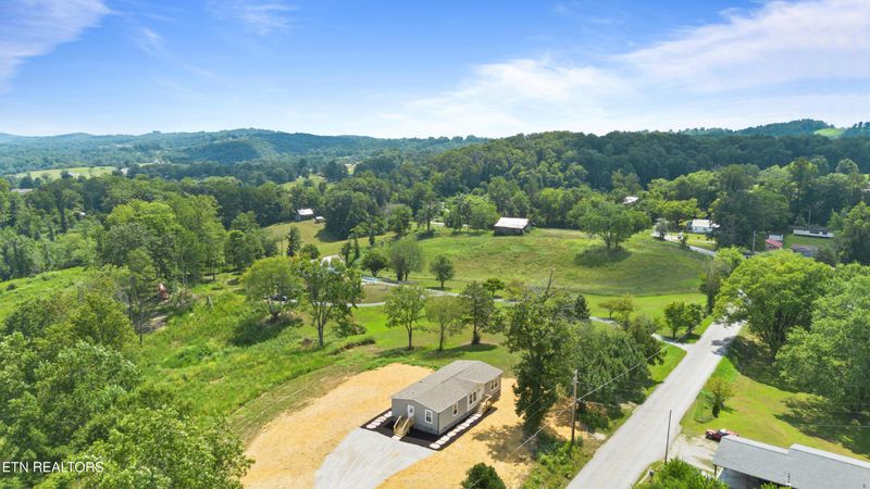 721 Davis Chapel Rd, Lafollette, TN 37766