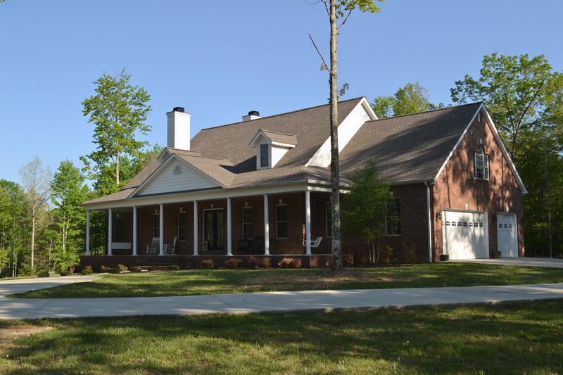 721 Falls Rd #1, Monterey, TN 38574