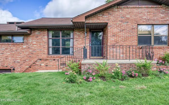 721 Woodview Dr, Knoxville, TN 37912